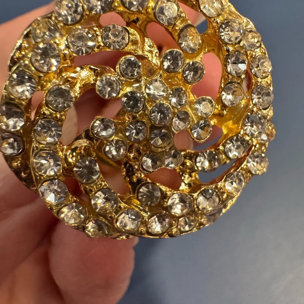 Vintage Gold toned Rhinestone swirl adjustable Women's Ring